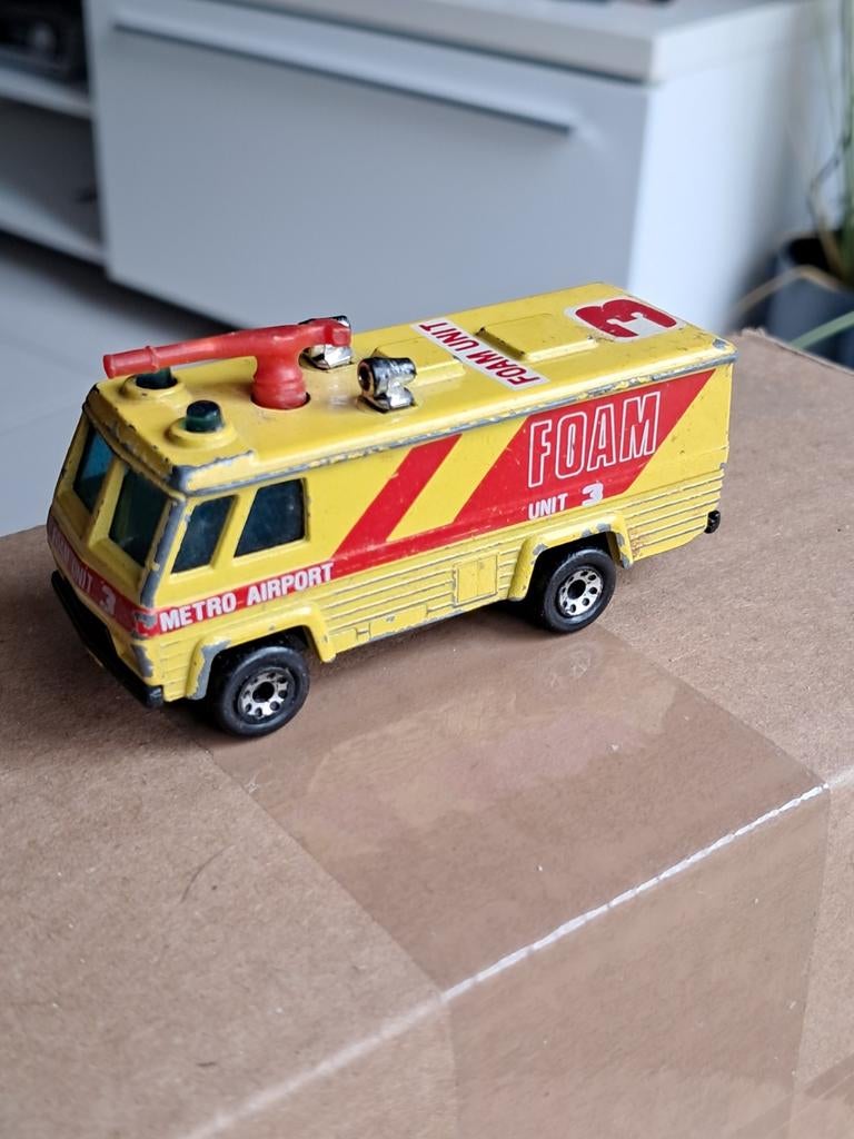 Matchbox Command Vehicle netjes bespeeld Foam Unit, Ophalen of Verzenden, Gebruikt, Bus of Vrachtwagen