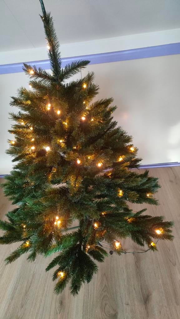Kunstkerstboom Romagne groen met LED verlichting D99 H134, Diversen, Ophalen