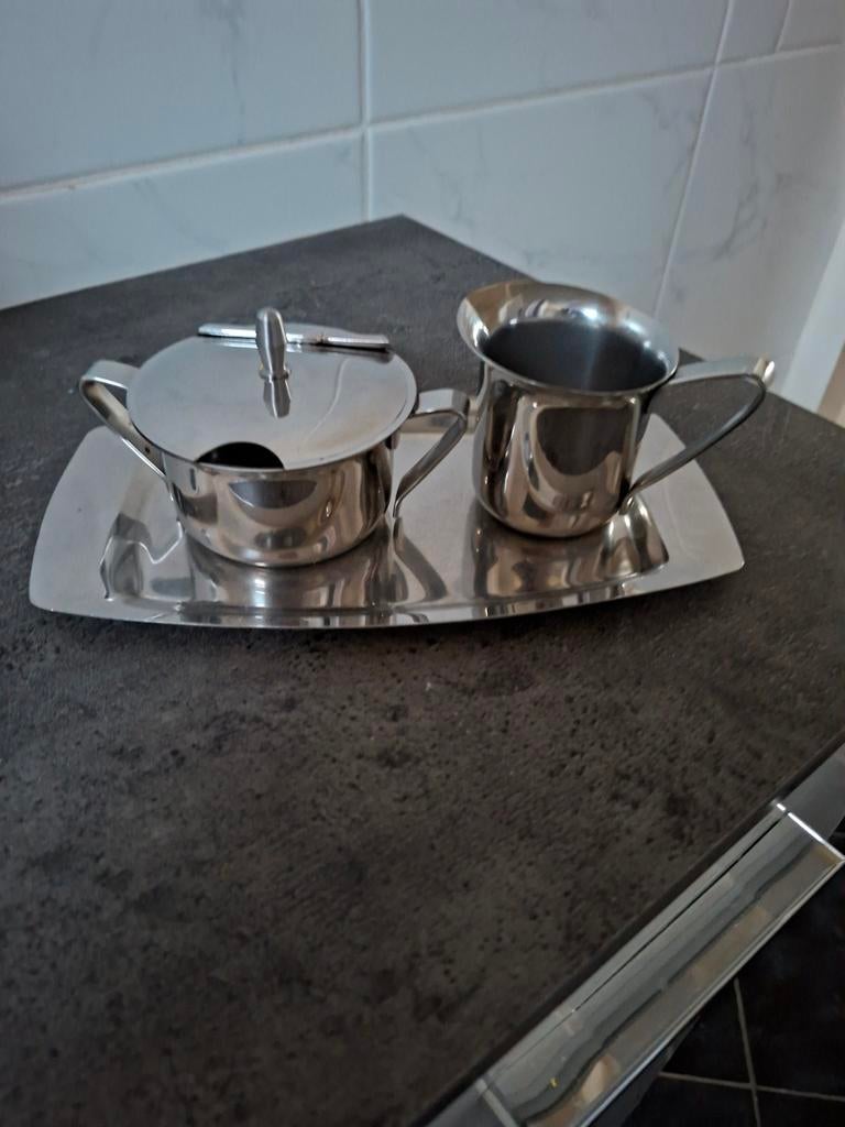 Suikerpot en melkkan set RVS, Ophalen, Zo goed als nieuw, Rvs of Chroom, Los bestek