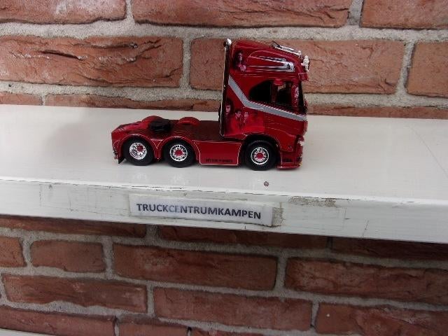 Tekno  Iveco  van  Weeda.  { la casa de papel.}, Ophalen of Verzenden, Nieuw, Bus of Vrachtwagen, Tekno