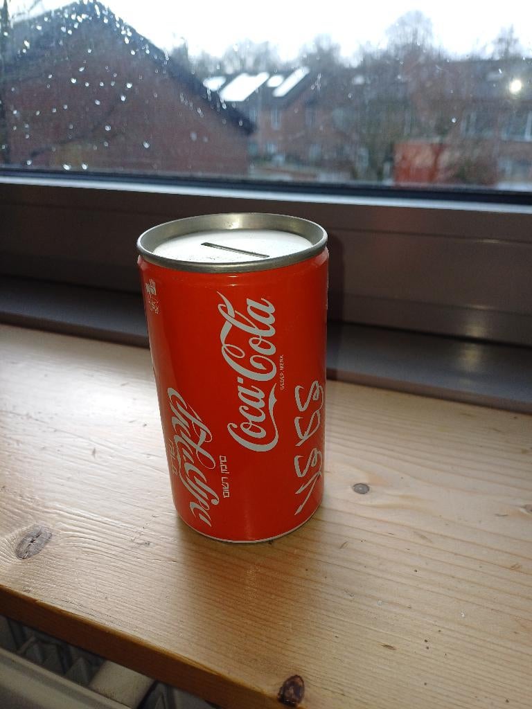 spaarpot (Colablikje), Verzamelen, Spaarpotten, Ophalen of Verzenden, Gebruikt, Metaal of Blik, Overige thema's