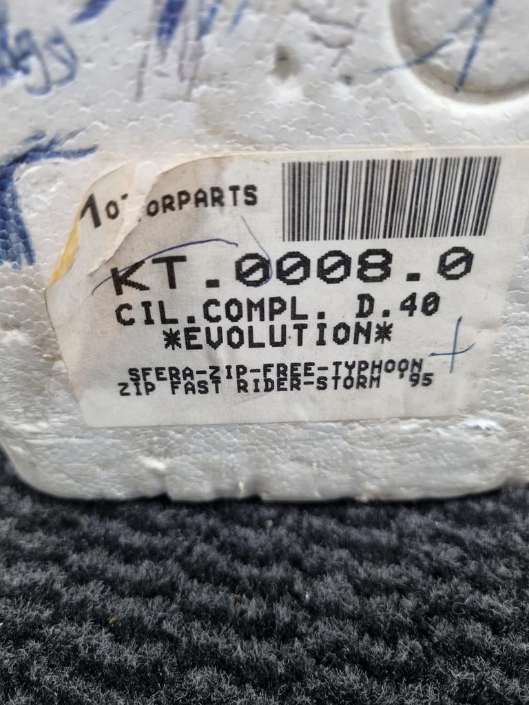 Nieuwe cilinder puch piaggio peugeot, Piaggio, Airsal, Spanje, Nieuw