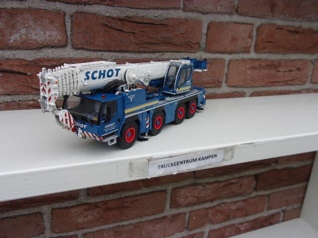 WSI  Liebherr  LTM  1090-4.2  van  Schot - Alkmaar., Hobby en Vrije tijd, Modelauto's | 1:50, Ophalen of Verzenden, Nieuw, Hijskraan, Tractor of Landbouw