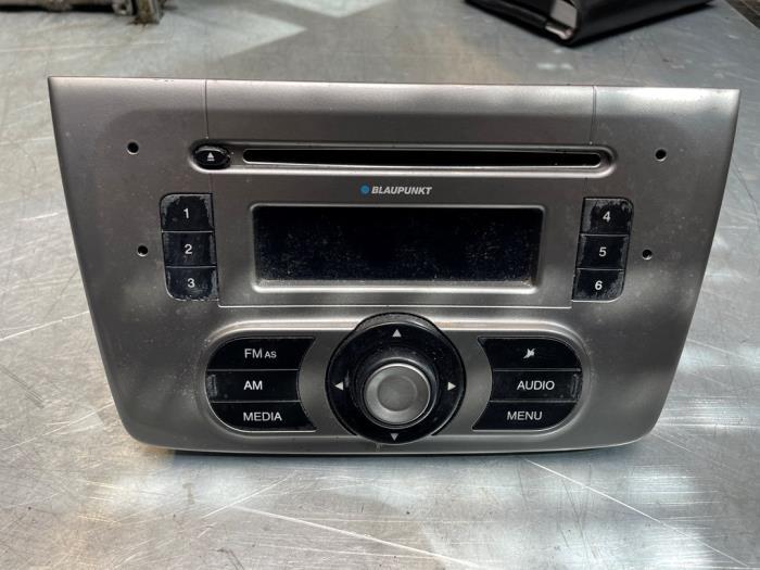 Radio van een Alfa Romeo Mito, Gebruikt, -, -, Ophalen of Verzenden