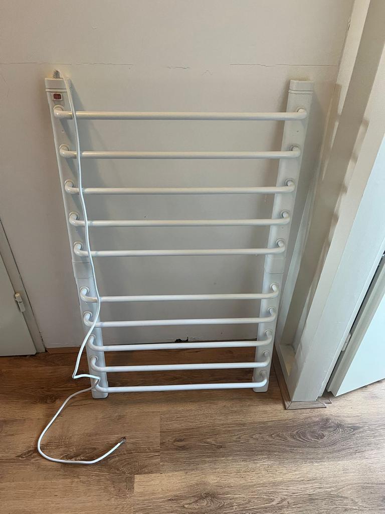 Elektrische handdoekverwarmer, Ophalen, Gebruikt, Radiator, Minder dan 60 cm