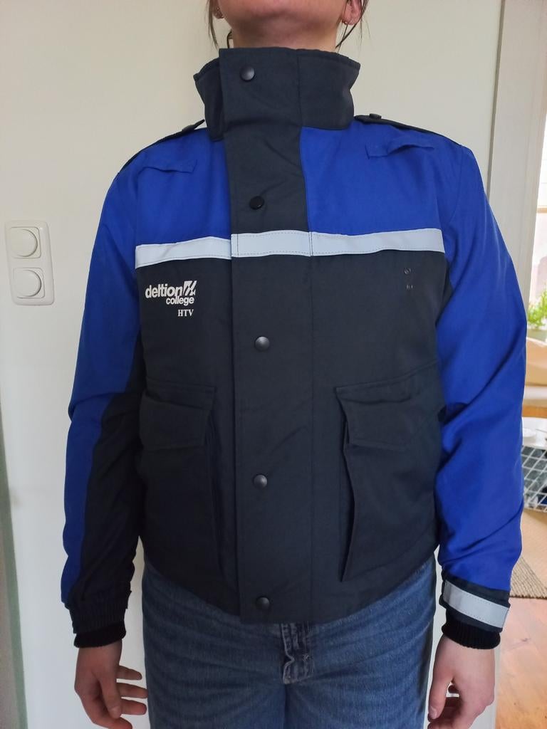 Deltion College BOA jas Handhaving en Toezicht, Maat 38/40 (M), Blauw, Ophalen of Verzenden, Gedragen