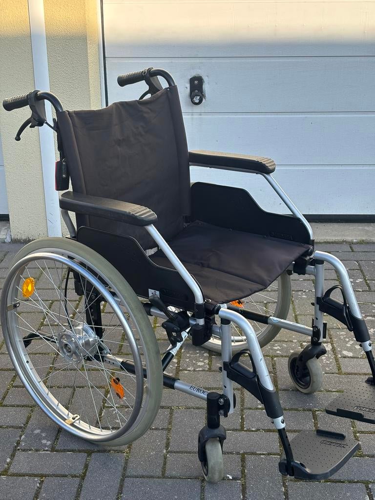 Inklapbare Rolstoel van Meyra , nu €100,00., Meer info ☎️0️⃣6️⃣➖2️⃣0️⃣9️⃣0️⃣1️⃣0️⃣4️⃣0️⃣, Zo goed als nieuw, Nederland, Inklapbaar