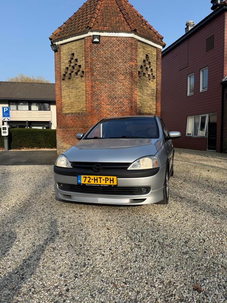 Opel Corsa GSI 1.8 16V 3D 2001 Grijs, 125 pk, 40 €/maand, 4 cilinders, 1796 cc