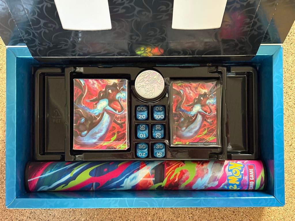 Mega Charizard X - Ultra Premium Collection, Ophalen of Verzenden, Zo goed als nieuw, Overige typen