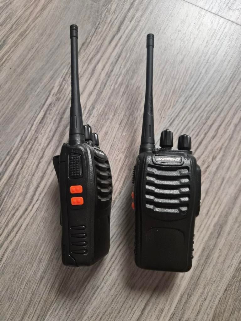 Baofeng portofoons met opladers en oortjes, Ophalen of Verzenden