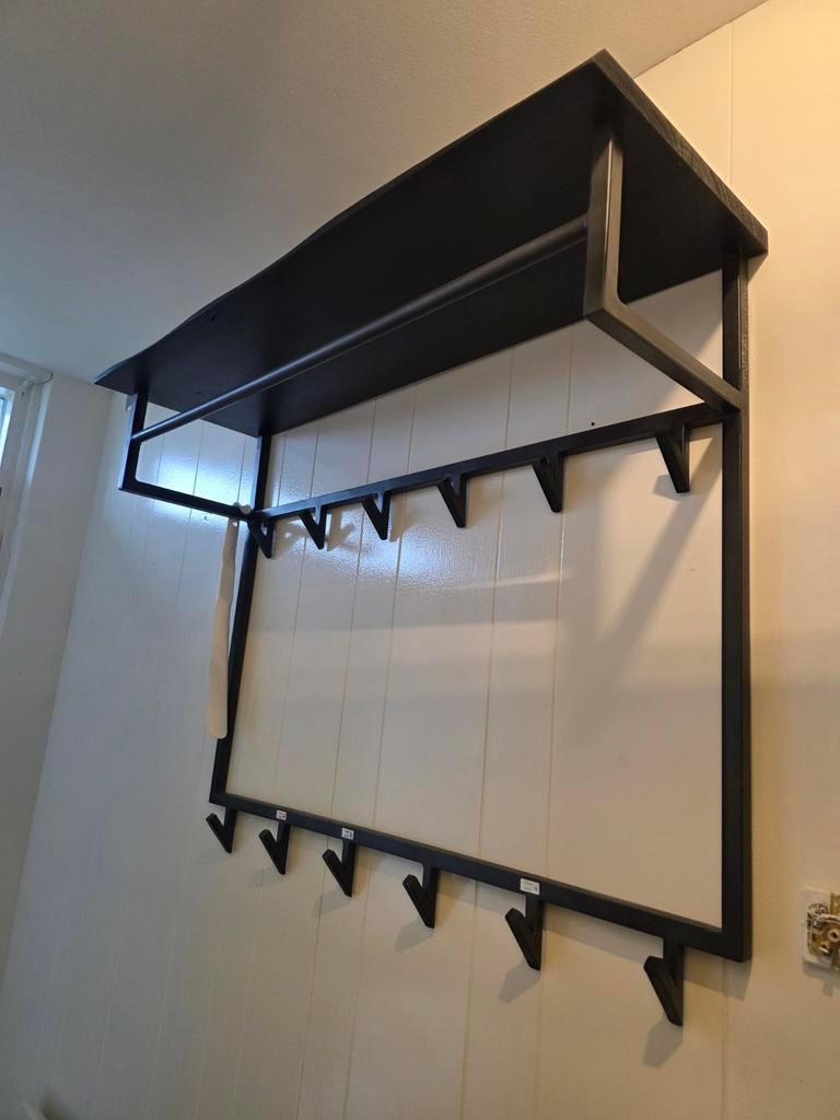 Industriële wandkapstok 95 cm breed met hoedenplank, Wandkapstok, Gebruikt, 100 tot 150 cm, Ophalen of Verzenden