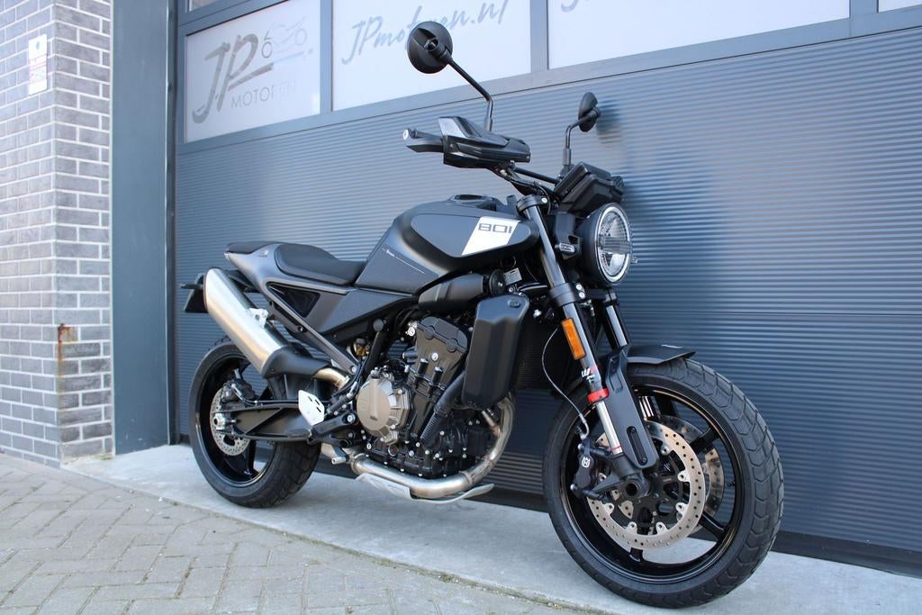 Husqvarna 801 Svartpilen (2024) *Org. NL*Fab.garantie* - foto 2