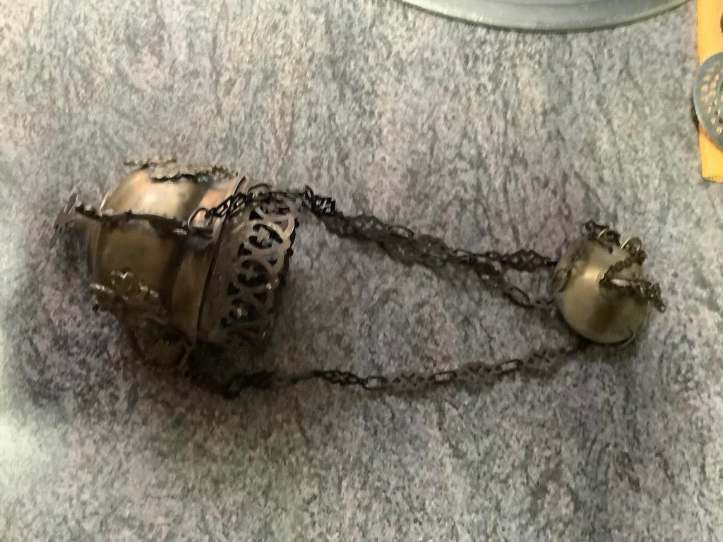 Antieke Koperen Hangende Kandelaar met Druivenmotief, Ophalen of Verzenden, Koper of Brons