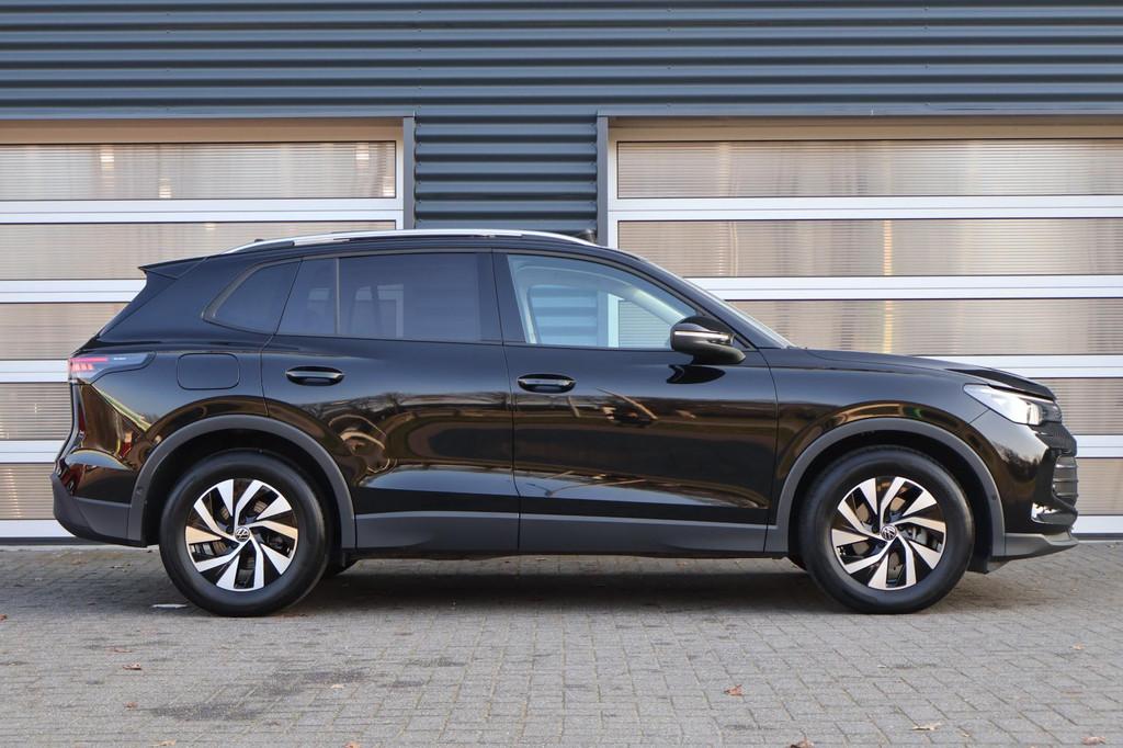Volkswagen Tiguan 1.5 eTSI 150pk Life Edition | Panoramadak, 12 maanden, Stof, Zwart, Bedrijf