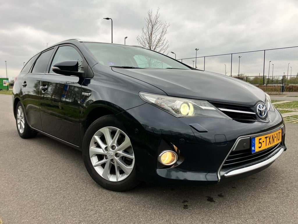 Toyota Auris Hybrid TS 2014 Zwart (DEALERONDERH./PANO/CLIMA), Stof, Zwart, 345 kg, USB