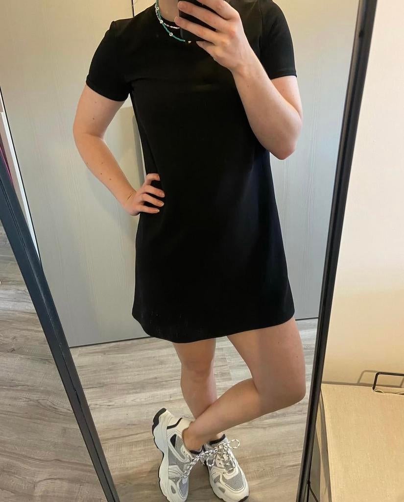 Zwart A-lijn jurkje Zara maat S, Kleding | Dames, Jurken, Zwart, Ophalen of Verzenden, Zo goed als nieuw, Maat 36 (S)