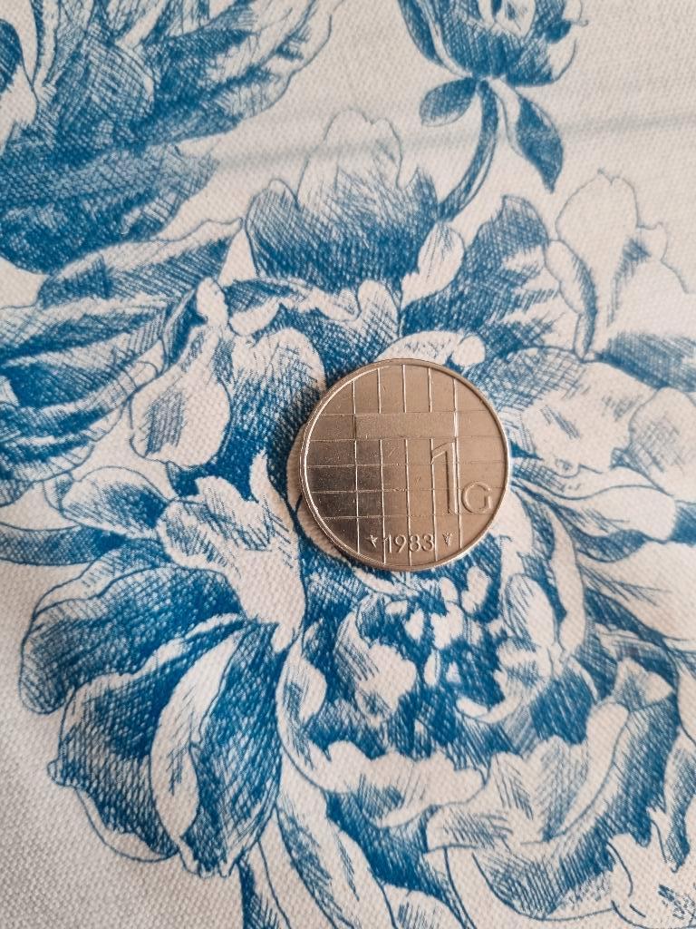 Nederland: een zeer mooie nikkelen 1 gulden munt uit 1983., Postzegels en Munten, Munten | Nederland, Ophalen of Verzenden, Koningin Beatrix