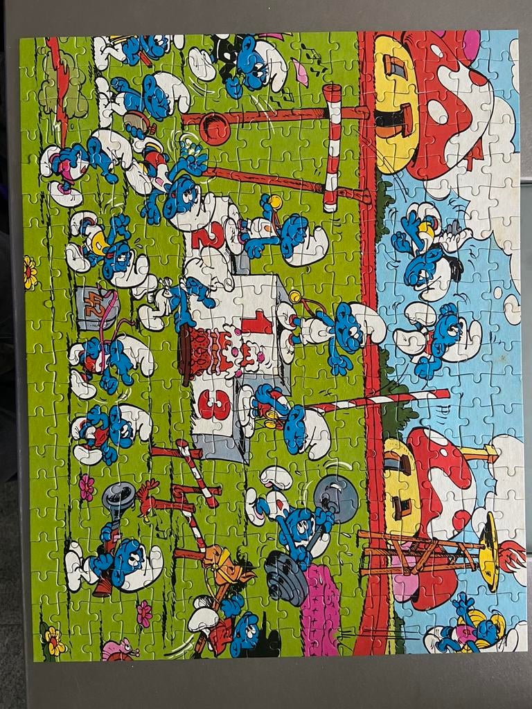 Smurf smurfen puzzel 320 stukjes compleet, Ophalen of Verzenden, Zo goed als nieuw, Verschillende Smurfen