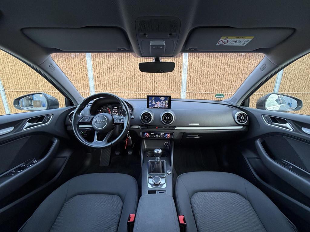 Audi A3 Limousine 1.0 TFSI Pro Line Bi-Xenon | Navigatiesyst, Voorwielaandrijving, 1160 kg, Gebruikt, Euro 6