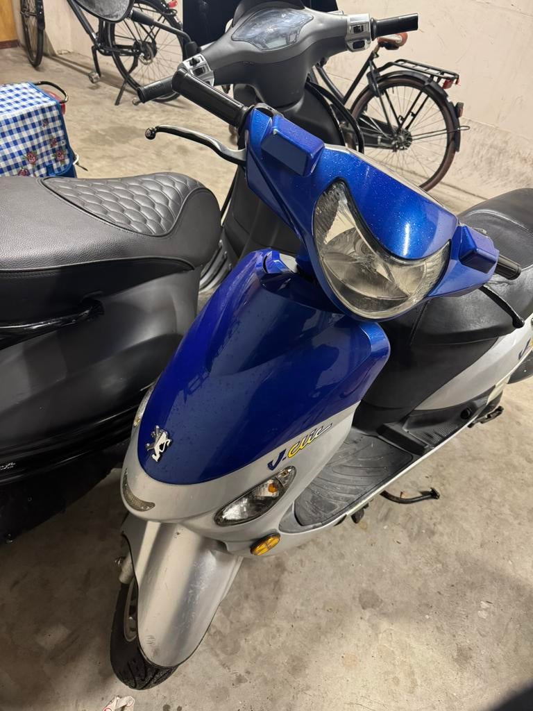Peugeot v clic 4t rijd perfect, Ophalen, Zo goed als nieuw, Benzine, Overige modellen