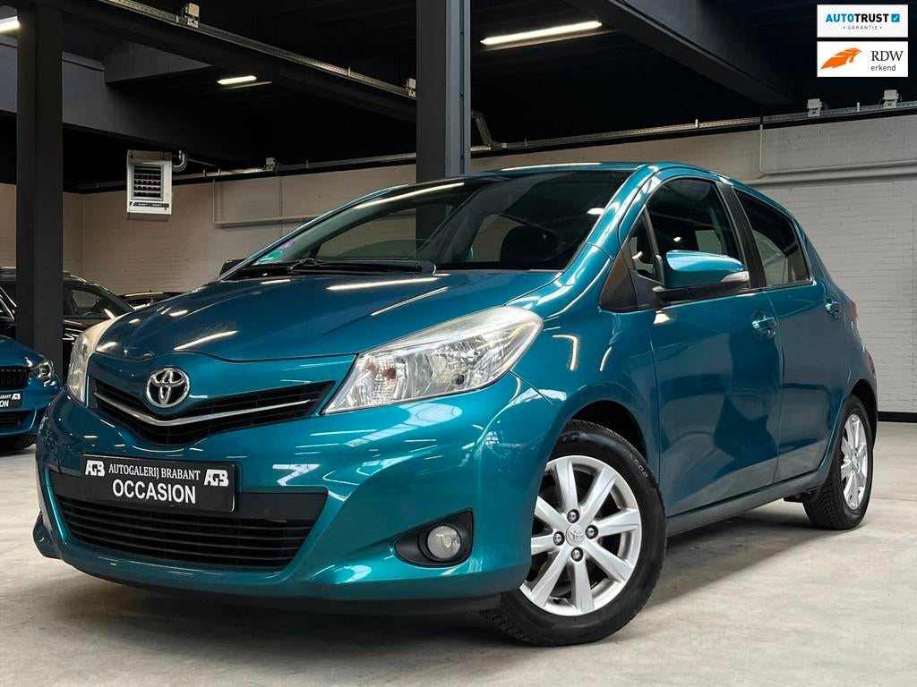 Toyota Yaris 1.3 VVT-i Comfort Airco/5drs/Trekhaak, Voorwielaandrijving, Euro 5, 4 cilinders, 1329 cc