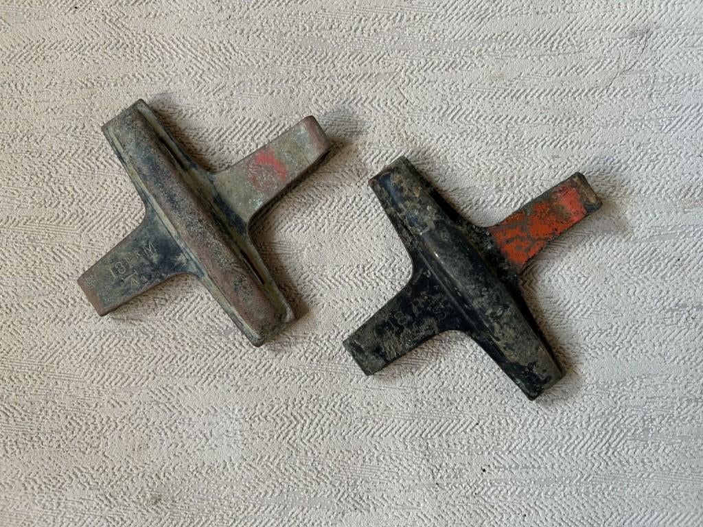 wo1 - Britse klemmen voor 18 pounder hulzen, Ophalen of Verzenden, Landmacht, Engeland, Hulzen of Bodemvondsten