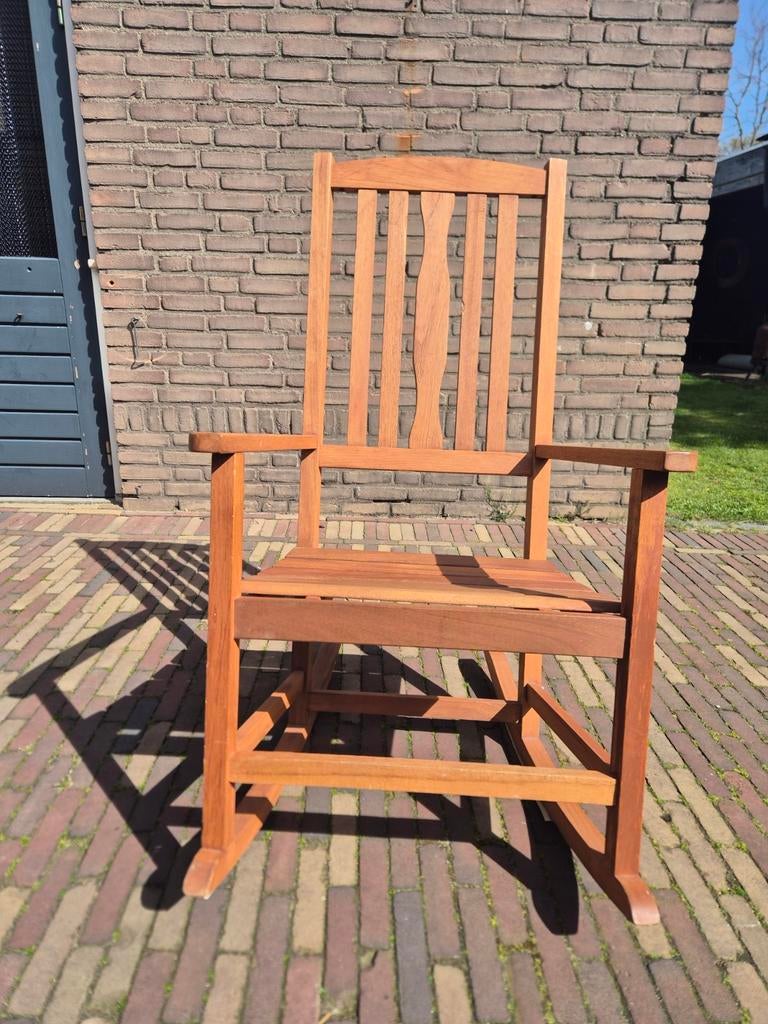 Teak houten schommelstoel, Huis en Inrichting, Stoelen, Ophalen, Gebruikt, Bruin, Eén