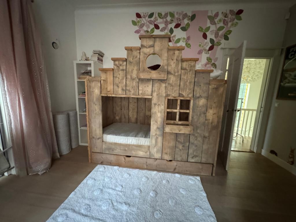 Heel mooi BED HUIS met 3 matrassen van Saartje Prum, Ophalen, 90 cm, Eenpersoons, Beige
