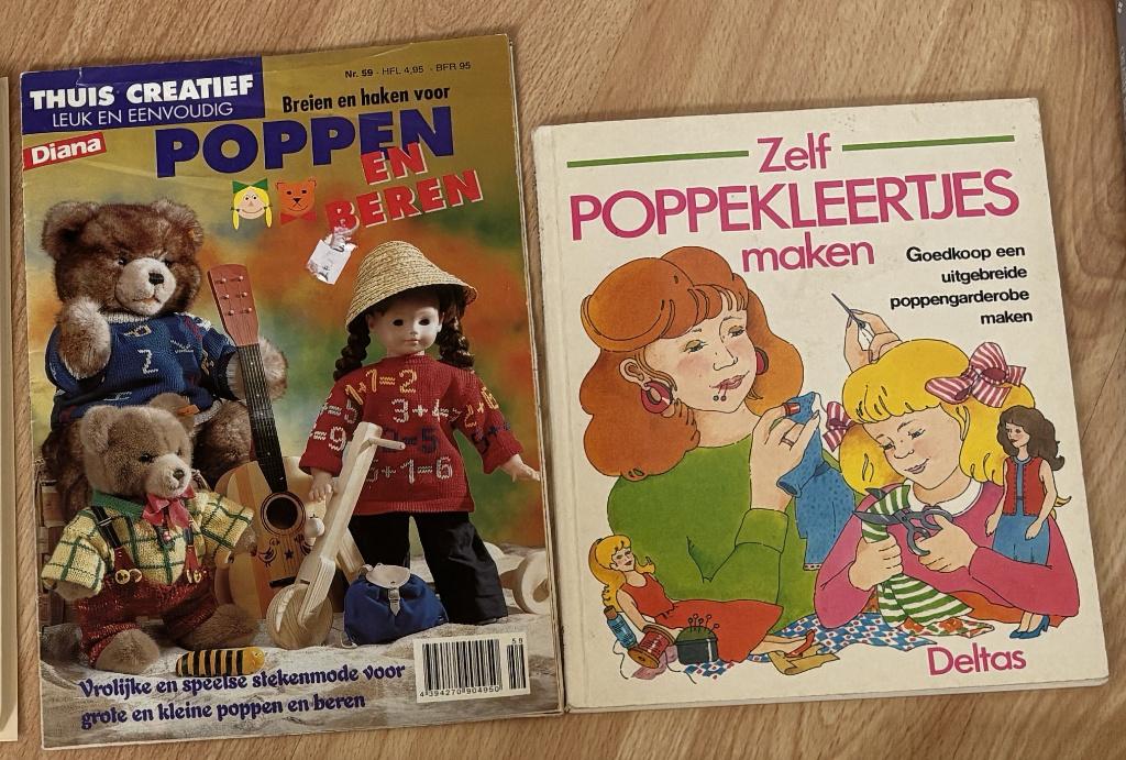boeken poppekleertjes maken, ook voor beren., Ophalen of Verzenden, Zo goed als nieuw, Babypop