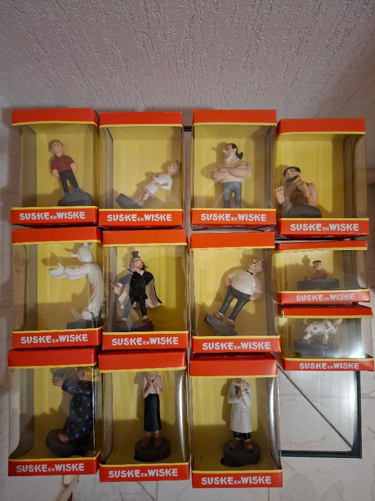 Suske en Wiske complete set van 12 beeldjes, Verzamelen, Stripfiguren, Ophalen of Verzenden, Suske en Wiske, Nieuw, Beeldje of Figuurtje