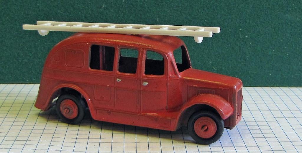 Dinky Toys Brandweerauto uit 1950, Hobby en Vrije tijd, Ophalen of Verzenden, Gebruikt, Overige typen, Dinky Toys
