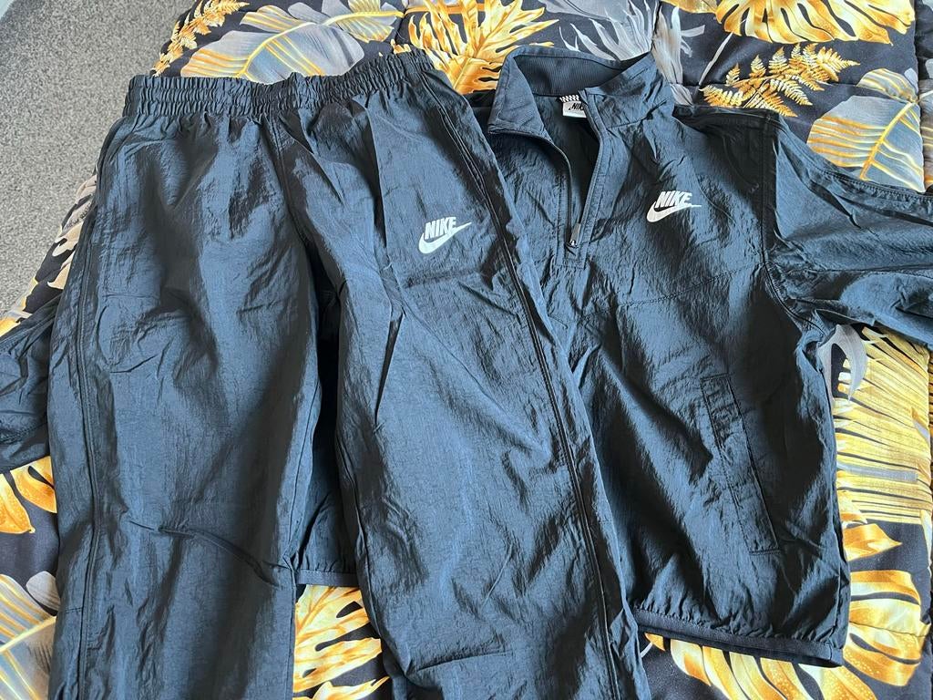 Nike trainingspak maat 137/147 (M) - Zo goed als nieuw, Ophalen of Verzenden, Zo goed als nieuw, Jongen of Meisje