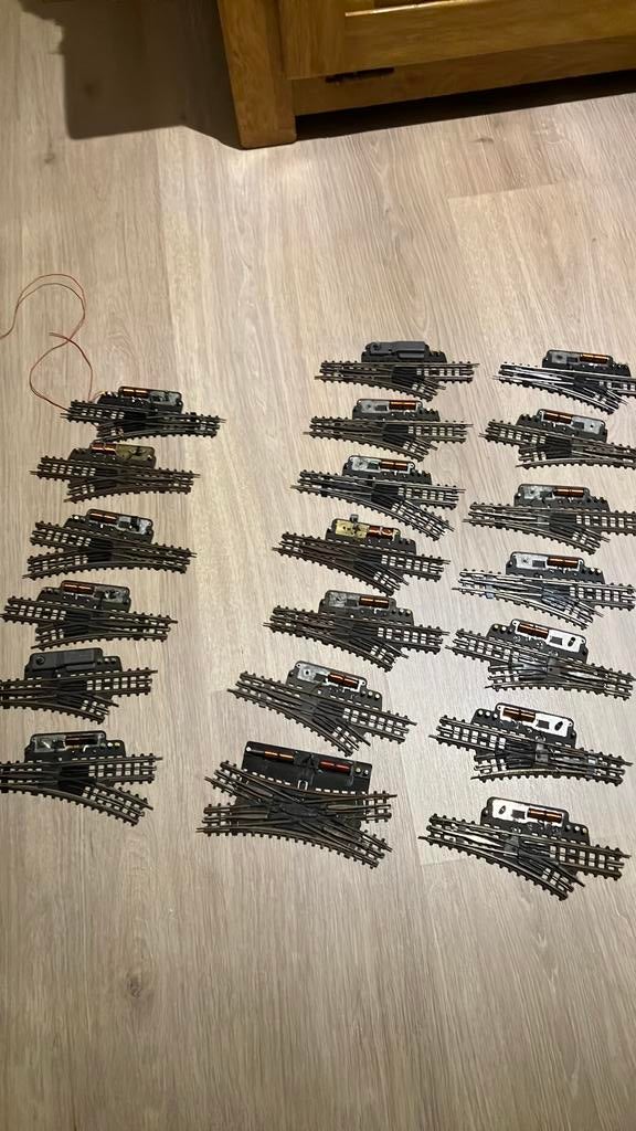 Trix Express 8x wiss. opknappers, 18x wissel voor onderdelen, Gebruikt, Gelijkstroom, Trix, Rails