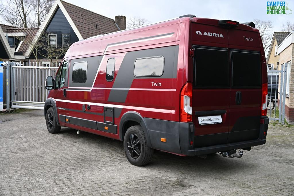 Adria Twin 640 SL 2018 Enkele bedden|Zonnepan.|Luifel|180 PK, Verwarmde buitenspiegels, Buscamper of Camperbus, Ringverwarming