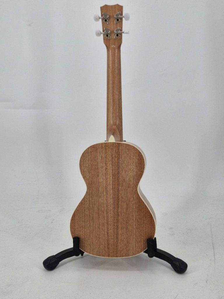 Cordoba 15TM Tenor Ukelele - Ocassion, Muziek en Instrumenten, Ophalen of Verzenden, Zo goed als nieuw, Ukelele