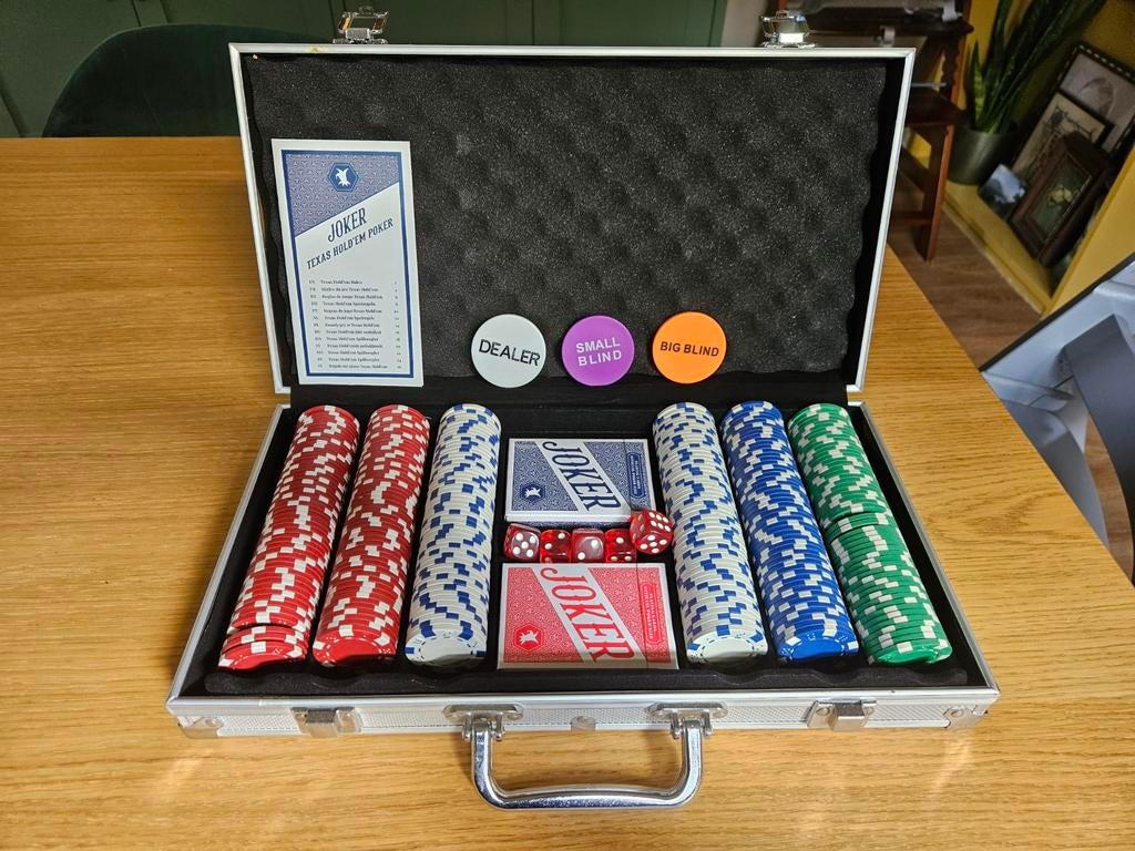 Pokerkoffer (nooit gebruikt), Vijf spelers of meer, Ophalen, Zo goed als nieuw