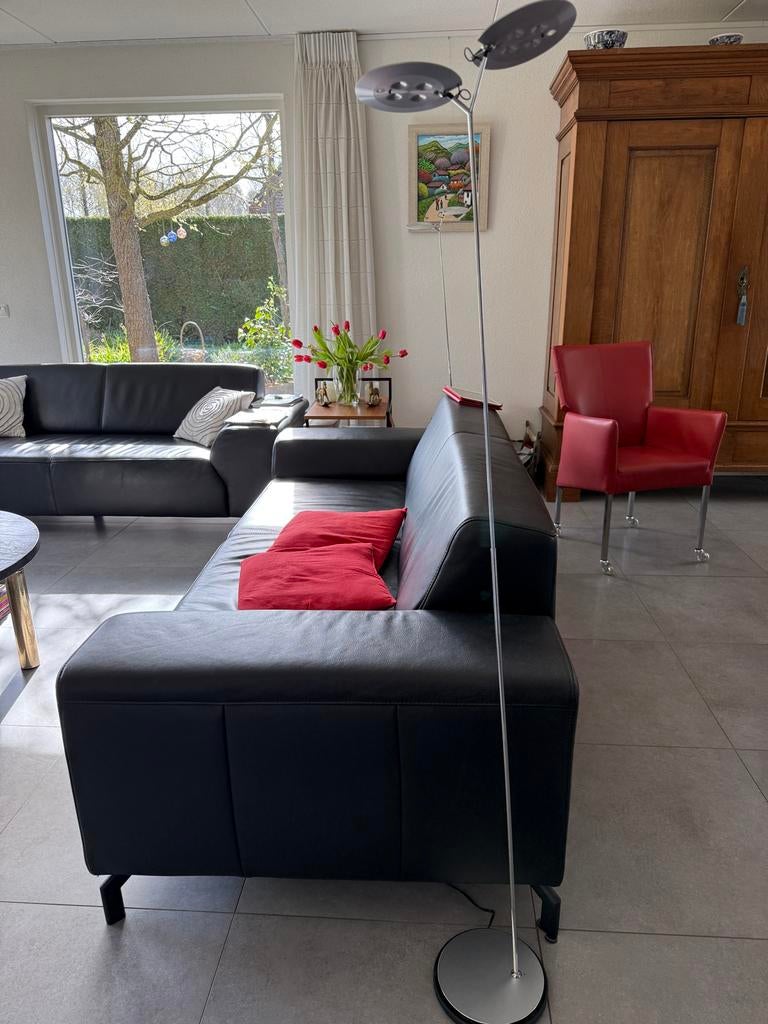 Zwarte leren bank 2,5 zit Montel, Huis en Inrichting, Banken | Bankstellen, Driepersoons, Ophalen of Verzenden, Zo goed als nieuw