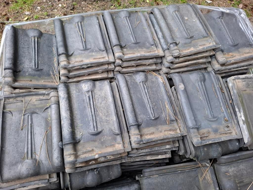 Kruispannen, Doe-het-zelf en Verbouw, Dakpannen en Dakbedekking, Ophalen, Steen of Klei, Zo goed als nieuw, 15 m² of meer