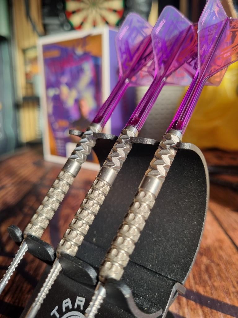 Custom made darts 23 gram pixel + honeycomb afwerking, Ophalen of Verzenden, Nieuw, Pijlen