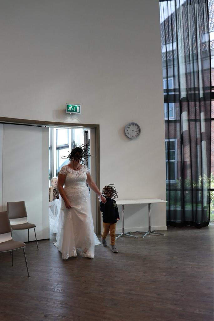 Strapless trouwjurk met kanten details, Ophalen, Zo goed als nieuw, Wit, Trouwjurk