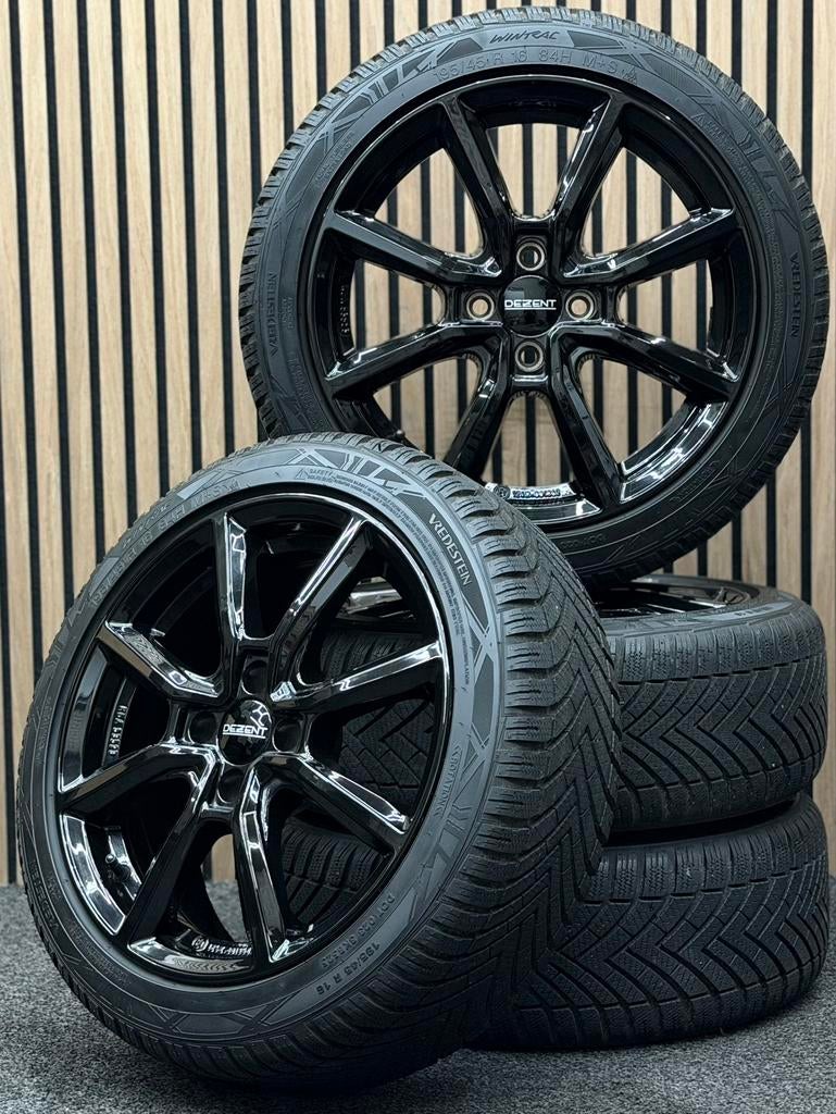 16 inch Dezent TN - Fiat 500 4x98 ET35 Vredestein 195/45/16, Auto-onderdelen, Banden en Velgen, Banden en Velgen, Winterbanden