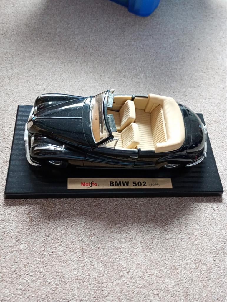 Maisto BMW 502 (1955) Diecast Modelauto, Hobby en Vrije tijd, Modelauto's | 1:18, Ophalen
