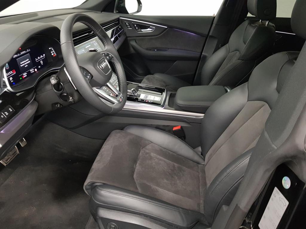 Audi RSQ8 4.0 TFSI RS Q8 Quattro 600pk! | Panorama dak | Nav, Zwart, 156 €/maand, Bedrijf, Vierwielaandrijving