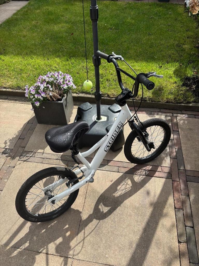 Strider 16 Sport loopfiets, Ophalen