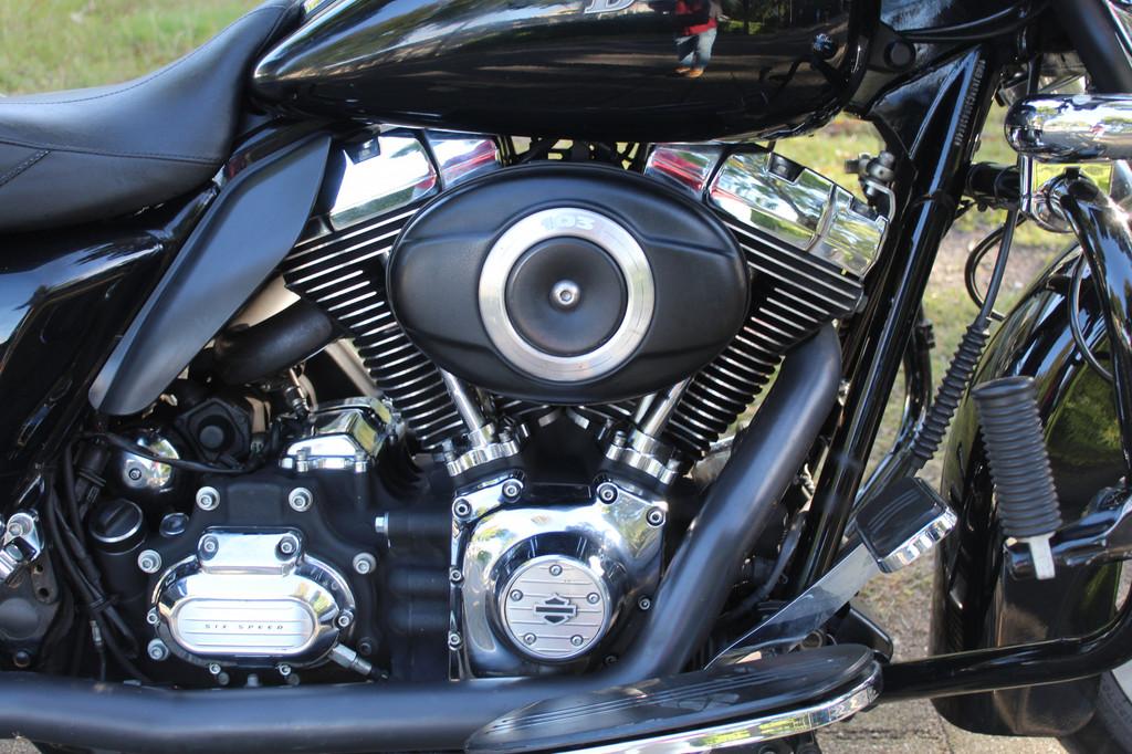 Harley-Davidson Street Glide FLHX - foto 2