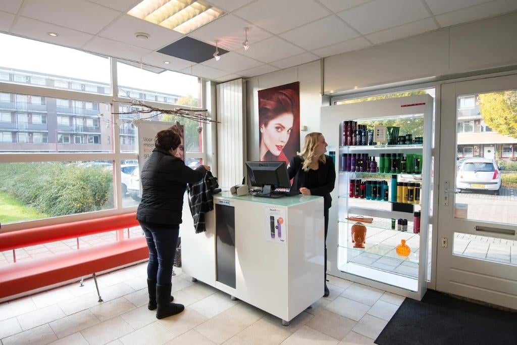 LAGE HUUR kapperszaak kapsalon Nieuwegein ter overname, Zakelijke goederen, Exploitaties en Overnames