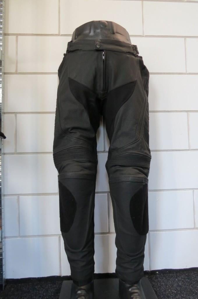 Nieuwe sportieve lederen broek van 199,95 voo 149,95 maat XL, Motoren, Heren, Jh sport, Diepenheim, Ophalen