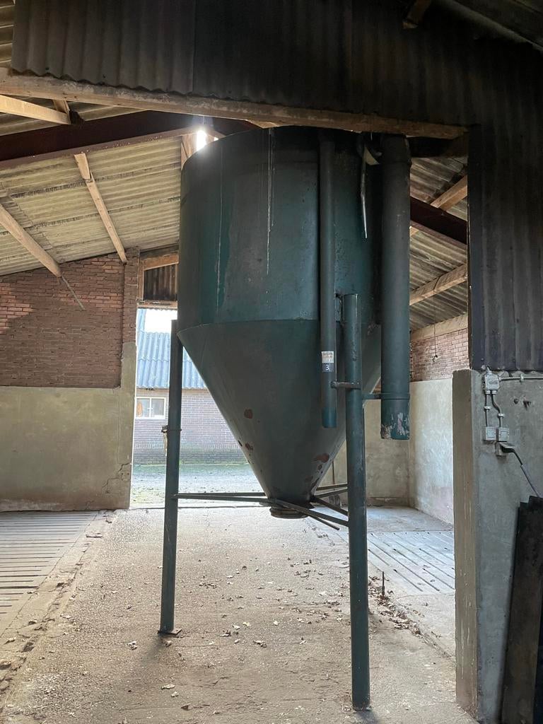 Voersilo van staal, Ophalen