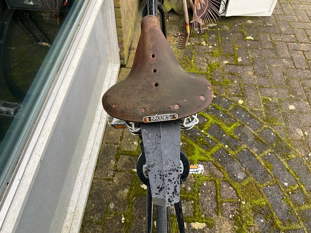 unieke-vintage-fiets-met-brooks-zadel-opknapper-fietsen