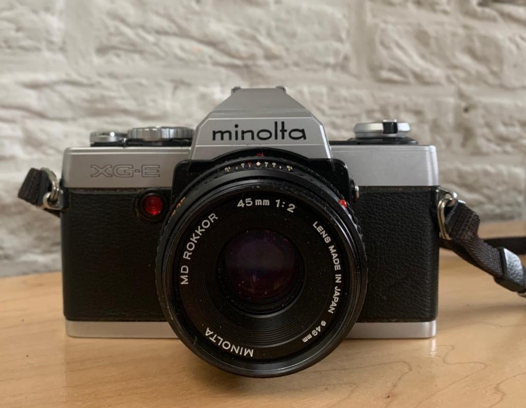 Minolta XG-E Camera 45 mm 1 : 2 (MD Rokkor lens), Audio, Tv en Foto, Fotocamera's Analoog, Gebruikt, Spiegelreflex, Minolta, Ophalen of Verzenden